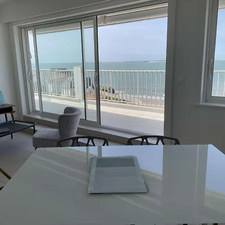 Superbe à 10m De La Plage, 2 Terrasses, 3 Chambres, Vue Océan - Fr-1-494-163 Royan