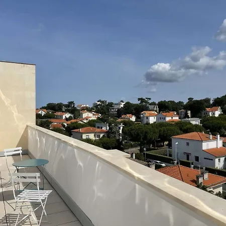 Apartment Superbe A 10m De La Plage, 2 Terrasses, 3 Chambres, Vue Ocean - Fr-1-494-163 Royan